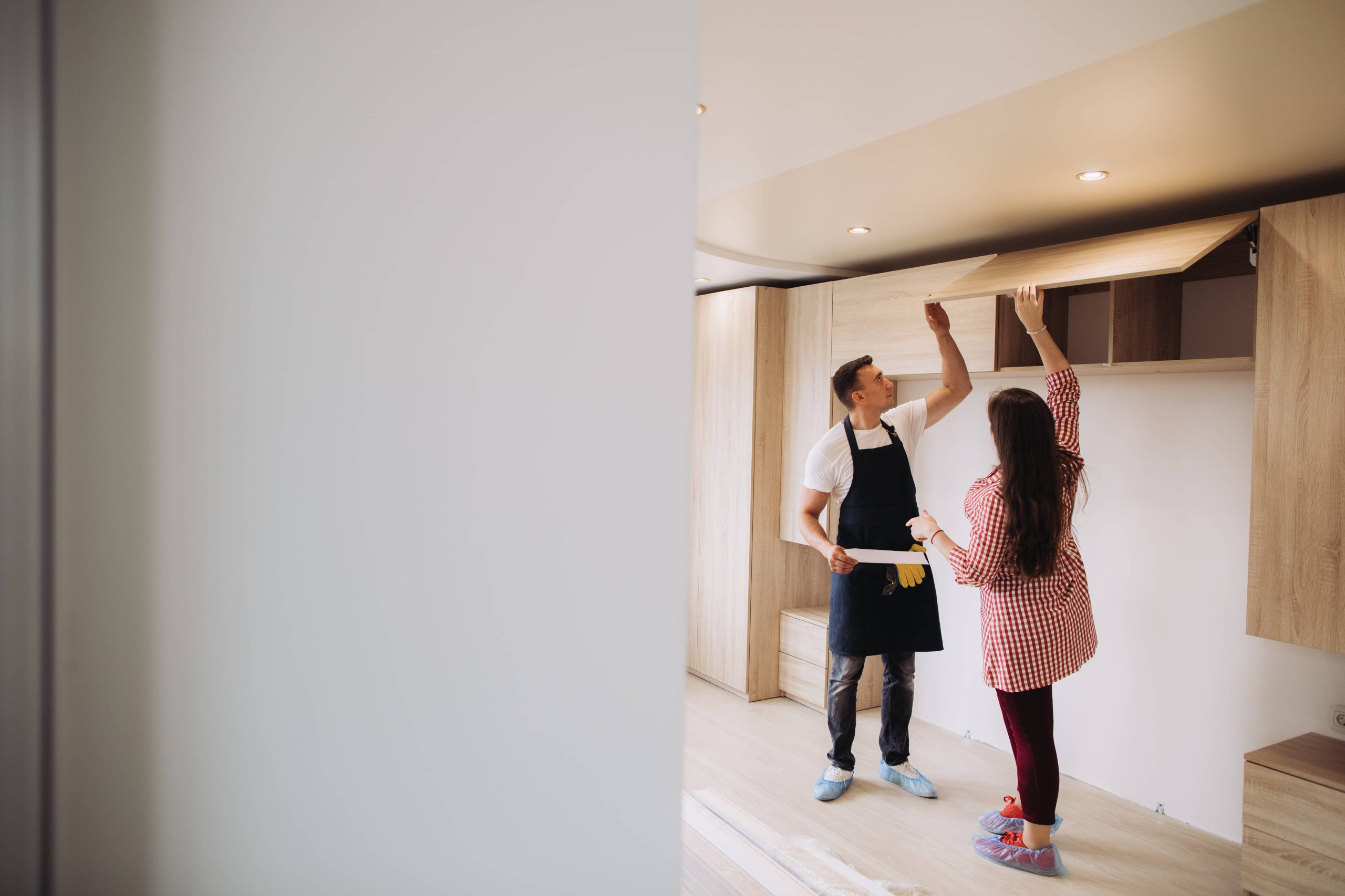 Comparing Humidifiers and Dehumidifiers to Determine the Best Option for Winter